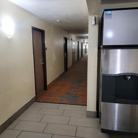 Super 8 By Wyndham Clearwater/St. Petersburg Airport Hotel Luaran gambar