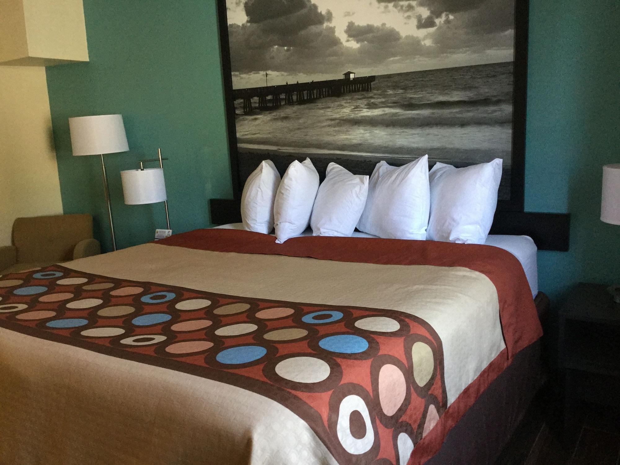 Super 8 By Wyndham Clearwater/St. Petersburg Airport Hotel Luaran gambar