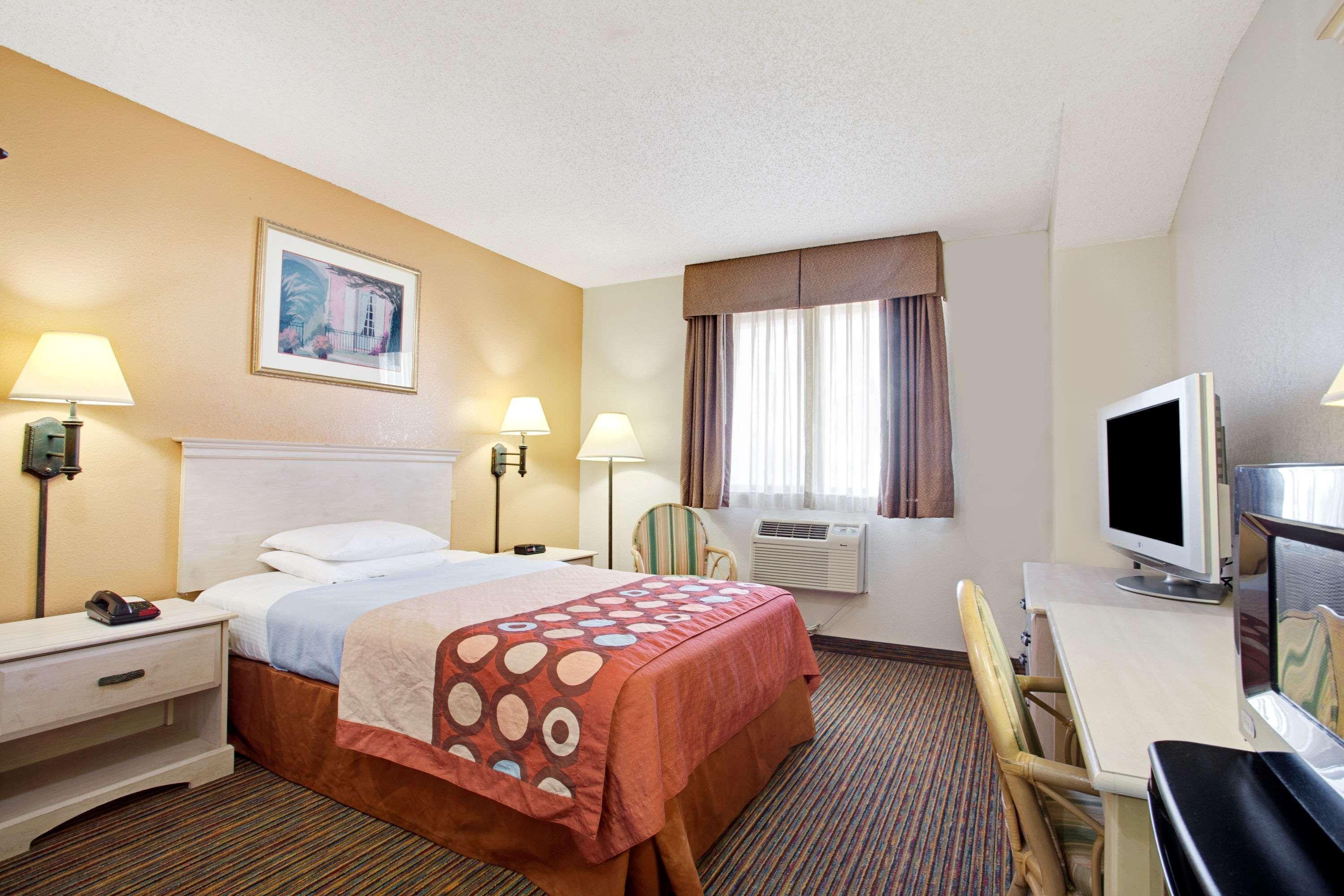 Super 8 By Wyndham Clearwater/St. Petersburg Airport Hotel Luaran gambar
