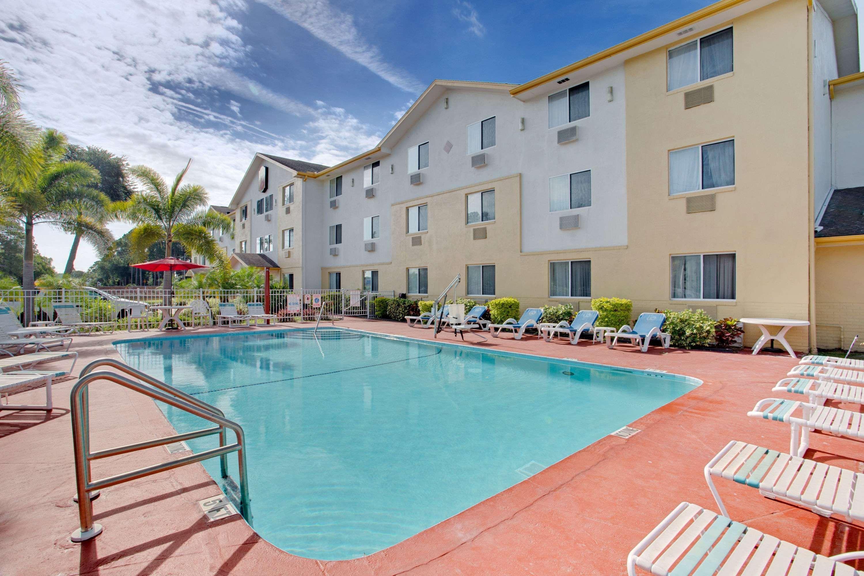 Super 8 By Wyndham Clearwater/St. Petersburg Airport Hotel Luaran gambar