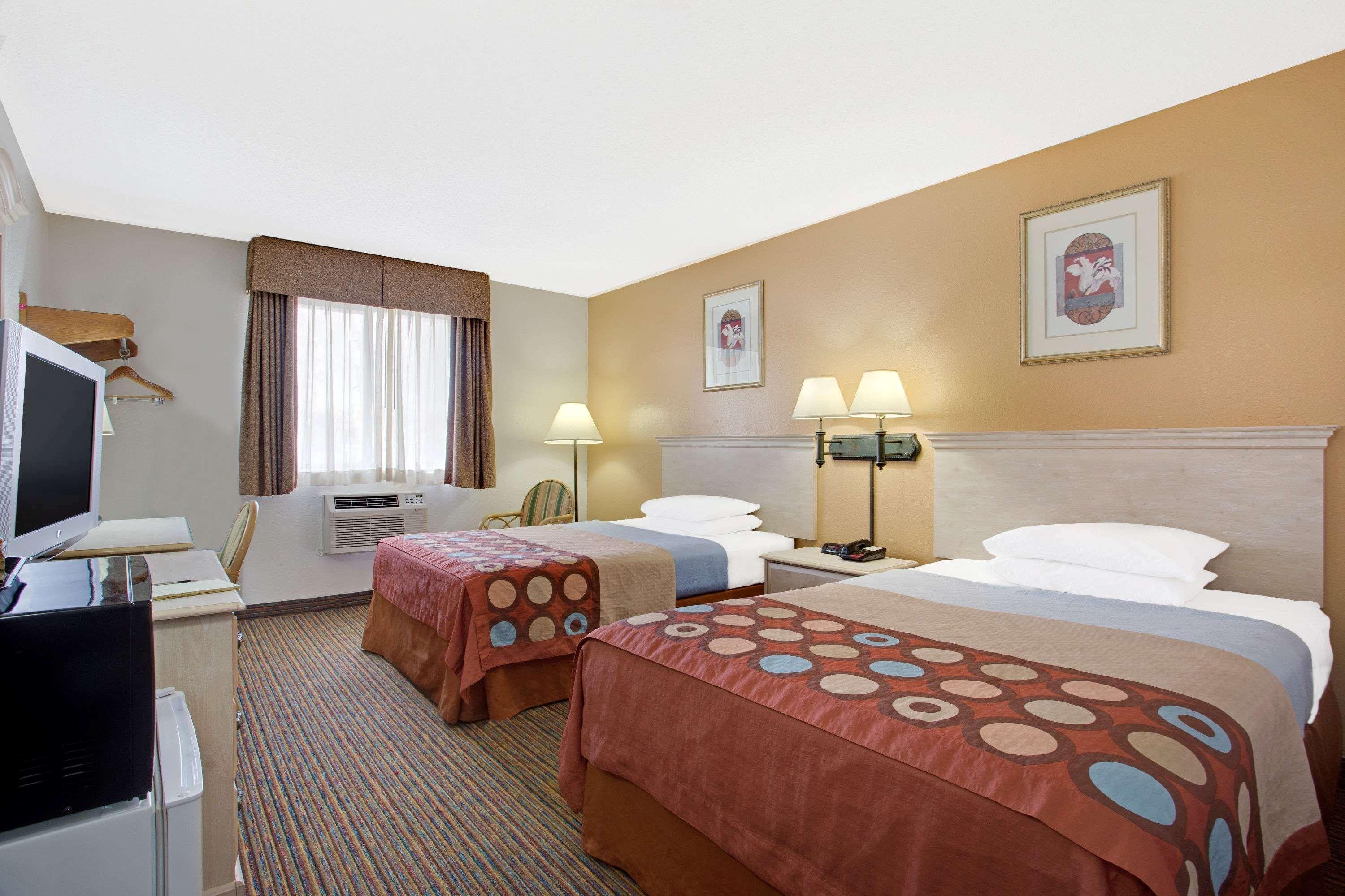 Super 8 By Wyndham Clearwater/St. Petersburg Airport Hotel Luaran gambar